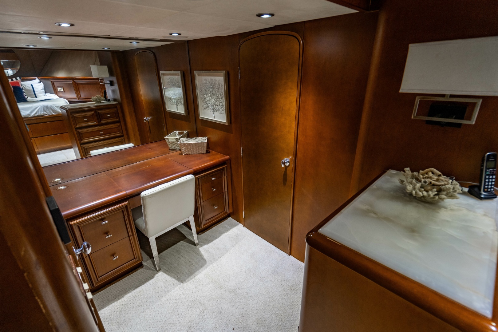 2006 Broward Raised Pilothouse - Image 20