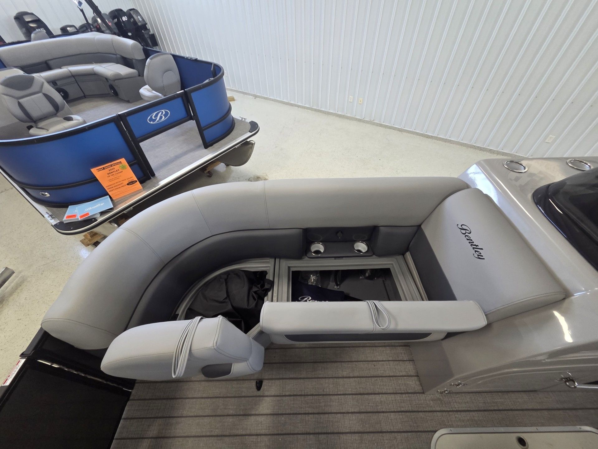 2026 Bentley Pontoons Legacy 223 Navigator - 29