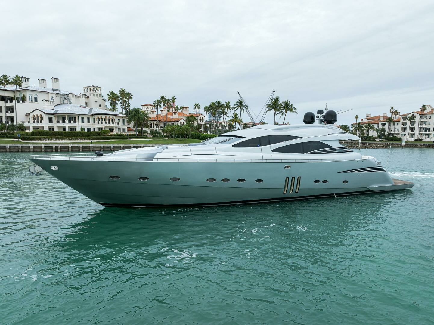 2009 Pershing 90 Express - Image 3