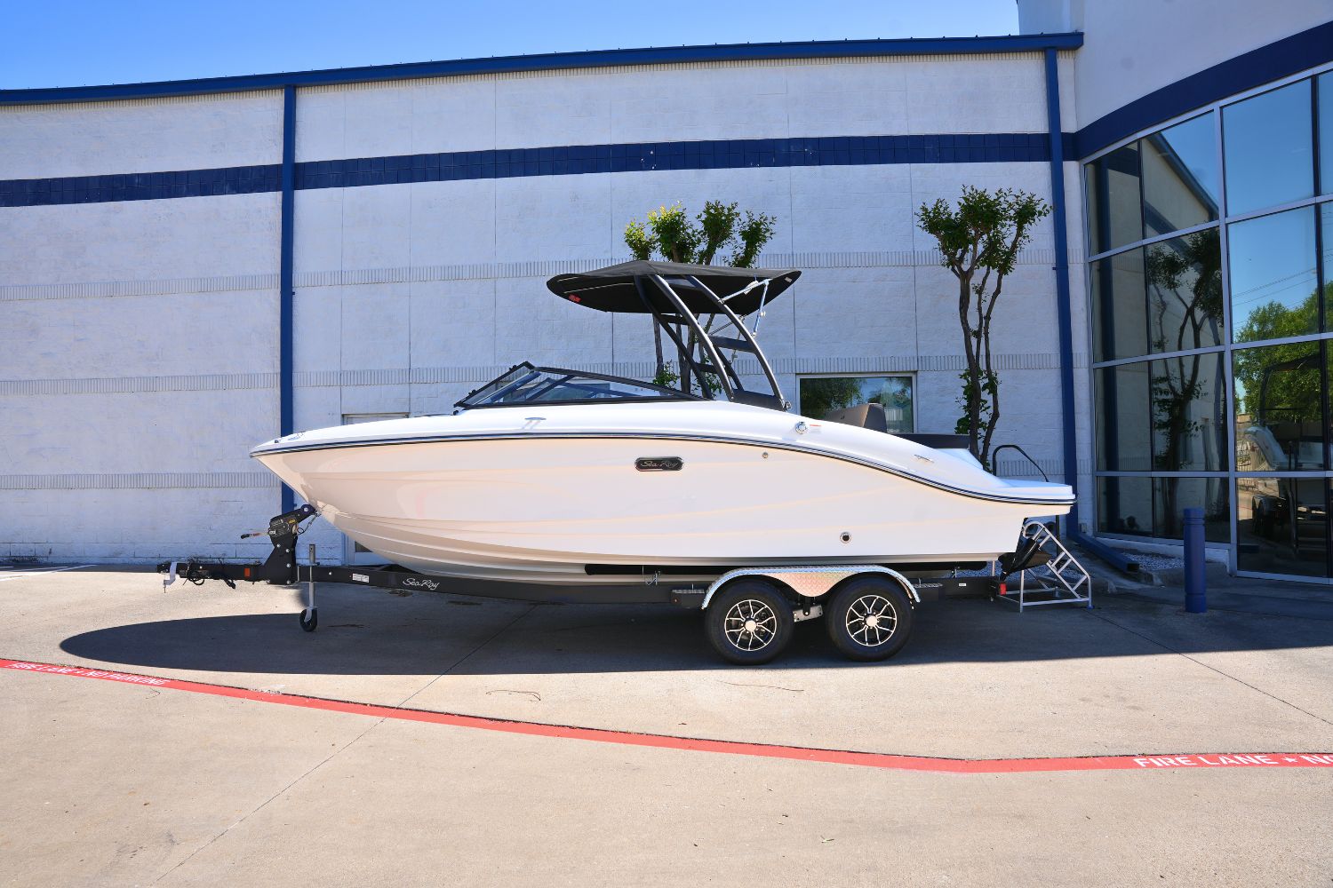 2026 Sea Ray SPX 210