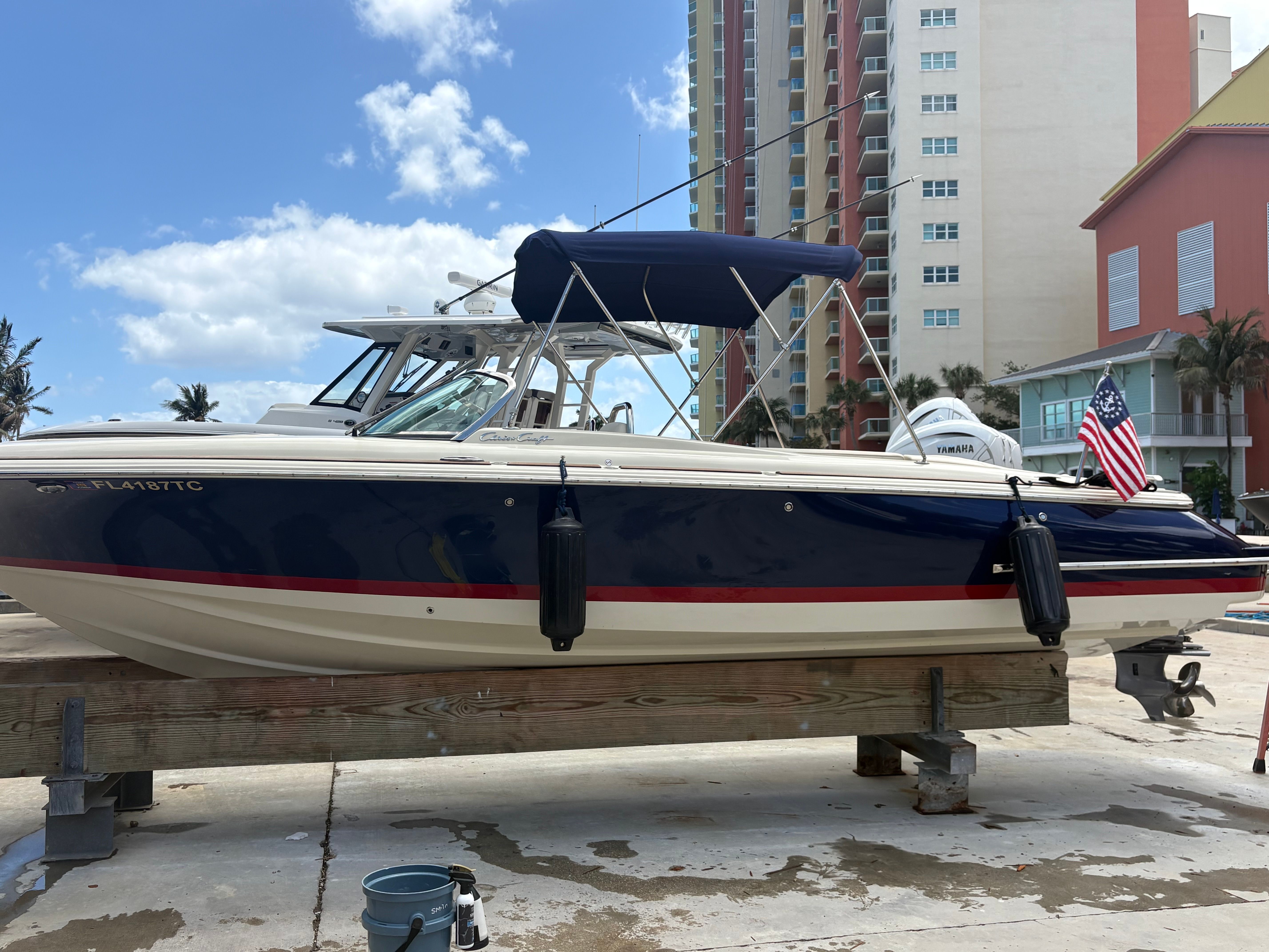 2022 Chris-Craft Launch 27