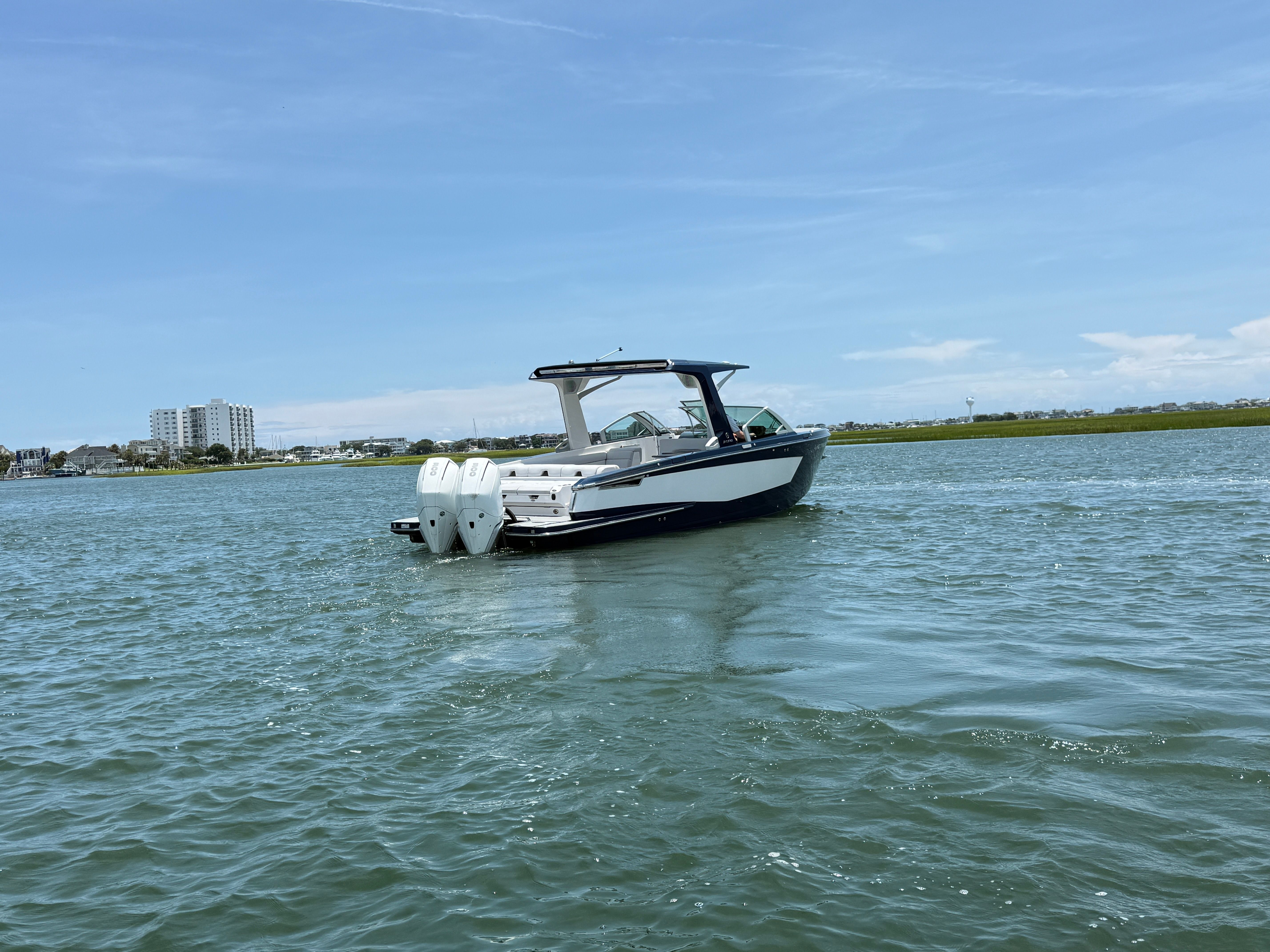 2021 Aviara AV32 OB - 3