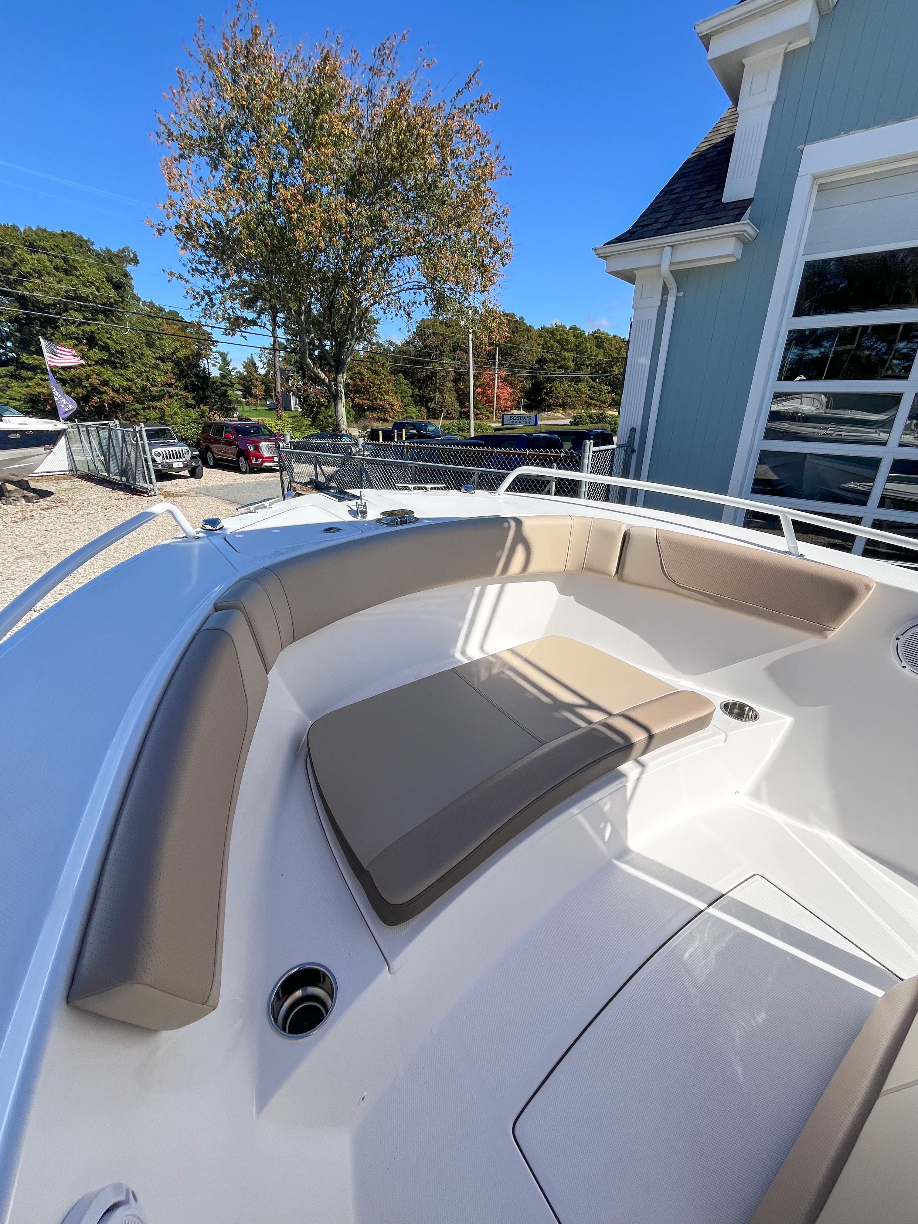 2025 EDGEWATER 208 CC - Image 18
