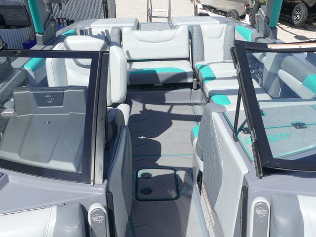 2022 Malibu M220 - 19