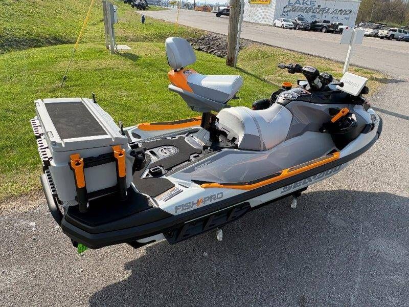 2026 Sea-Doo FishPro Trophy 170 w/ Sound - 30