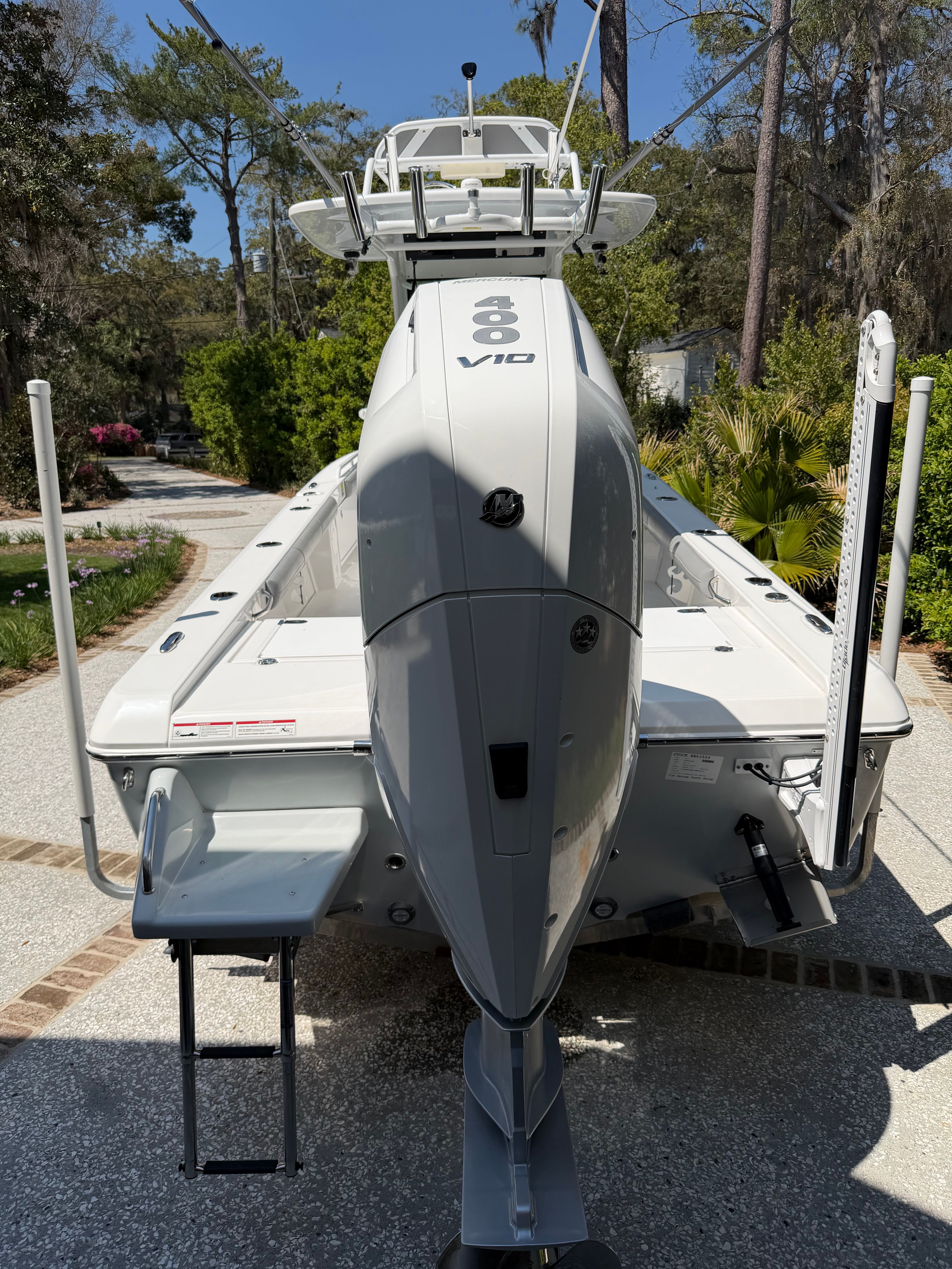 2025 Everglades 253 Center Console - 12