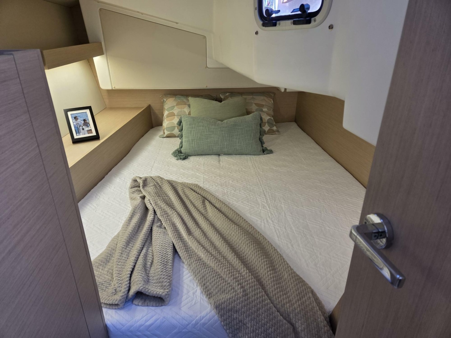 2023 Beneteau Oceanis 34.1 - Image 5
