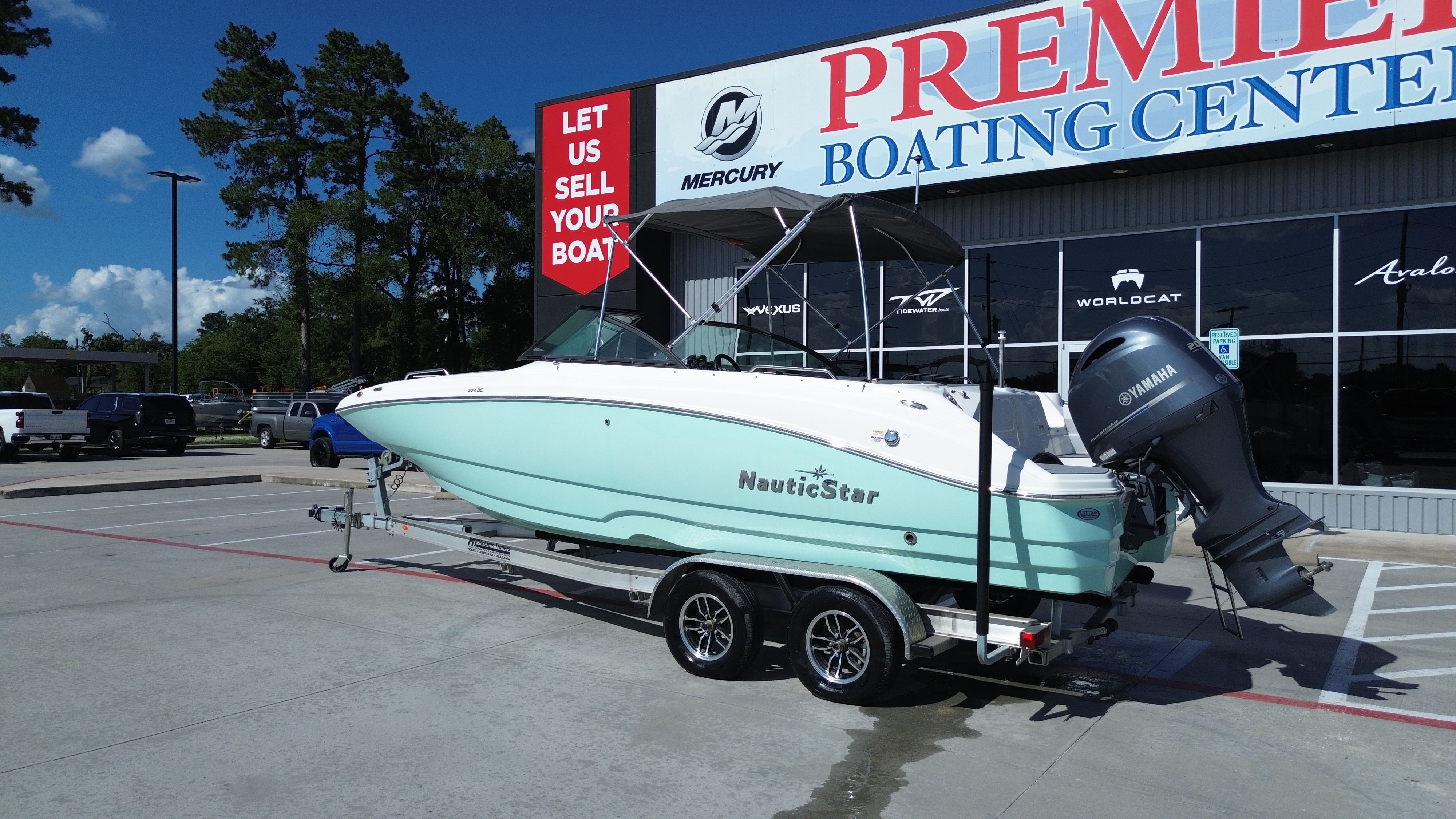 2023 NauticStar 223 DC - 12