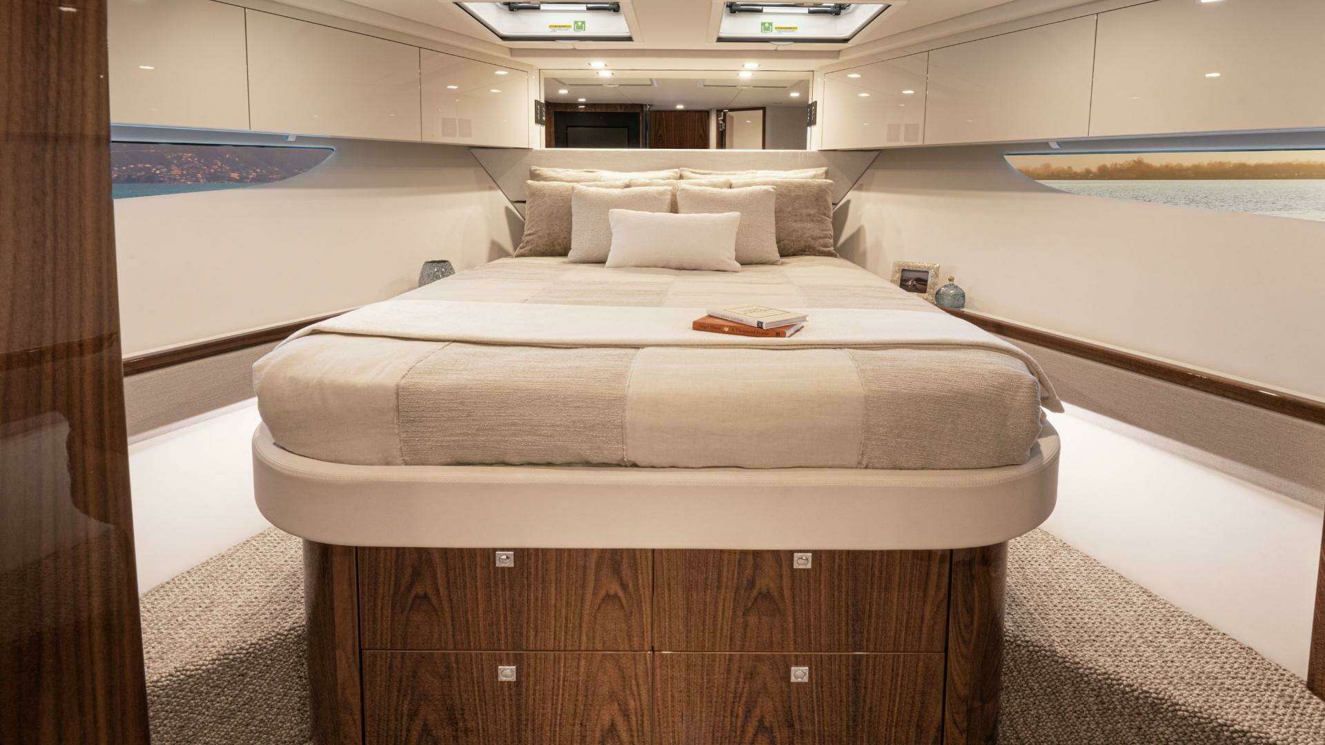 2026 Riviera 64 Sports Motor Yacht Series II - Image 17