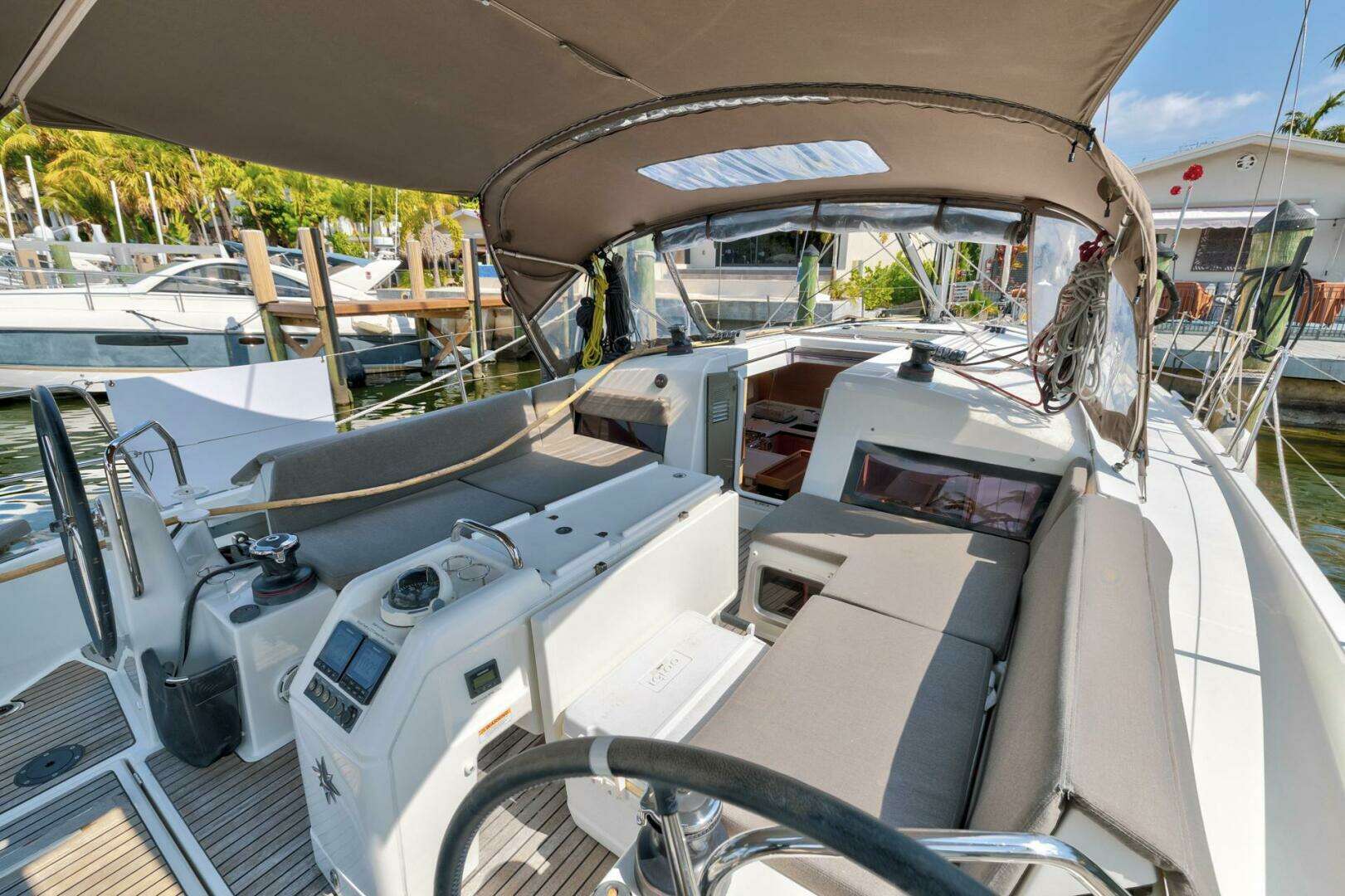 2021 Jeanneau 440 - Image 12
