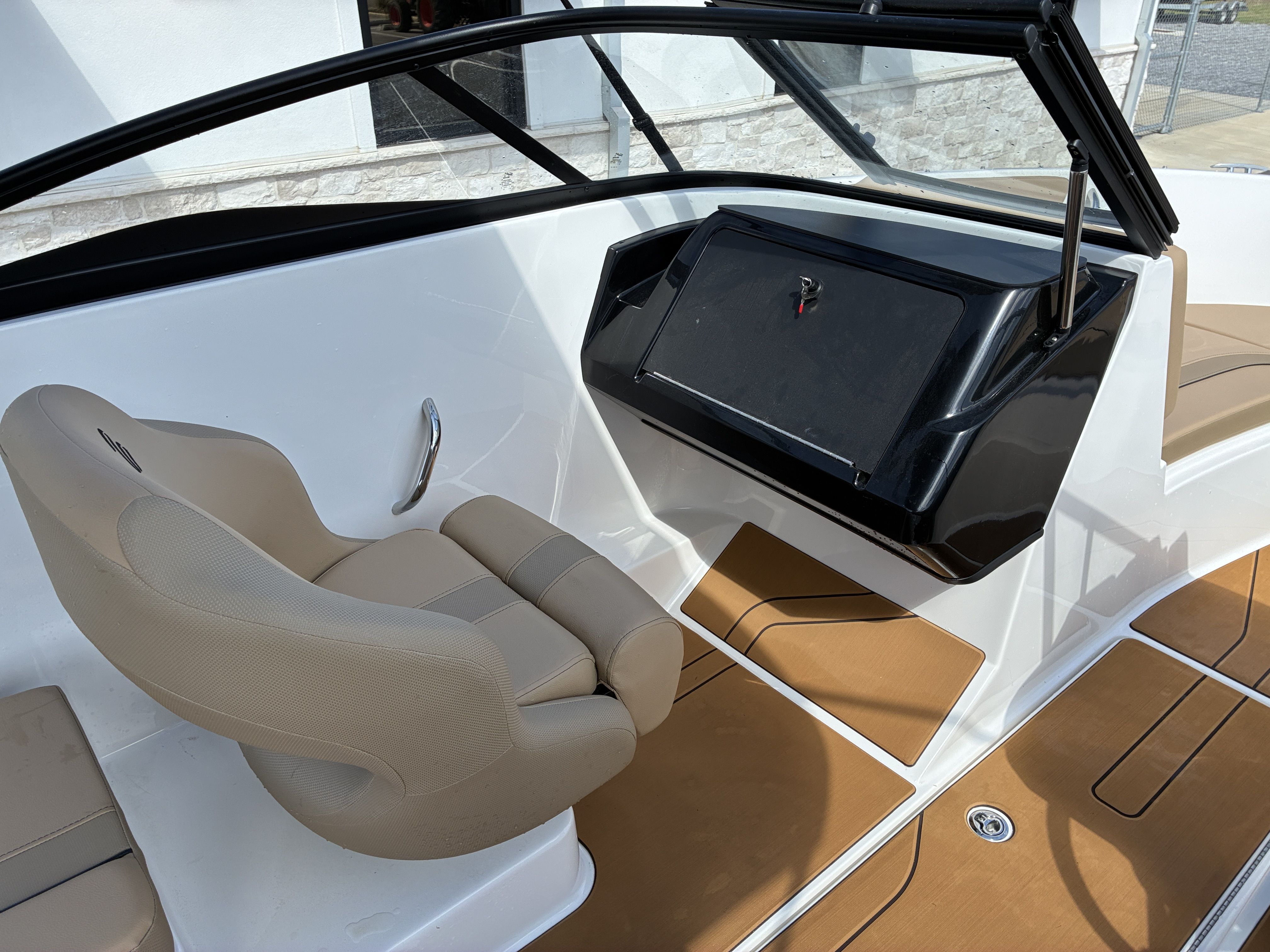 2026 Bayliner V20 - 10