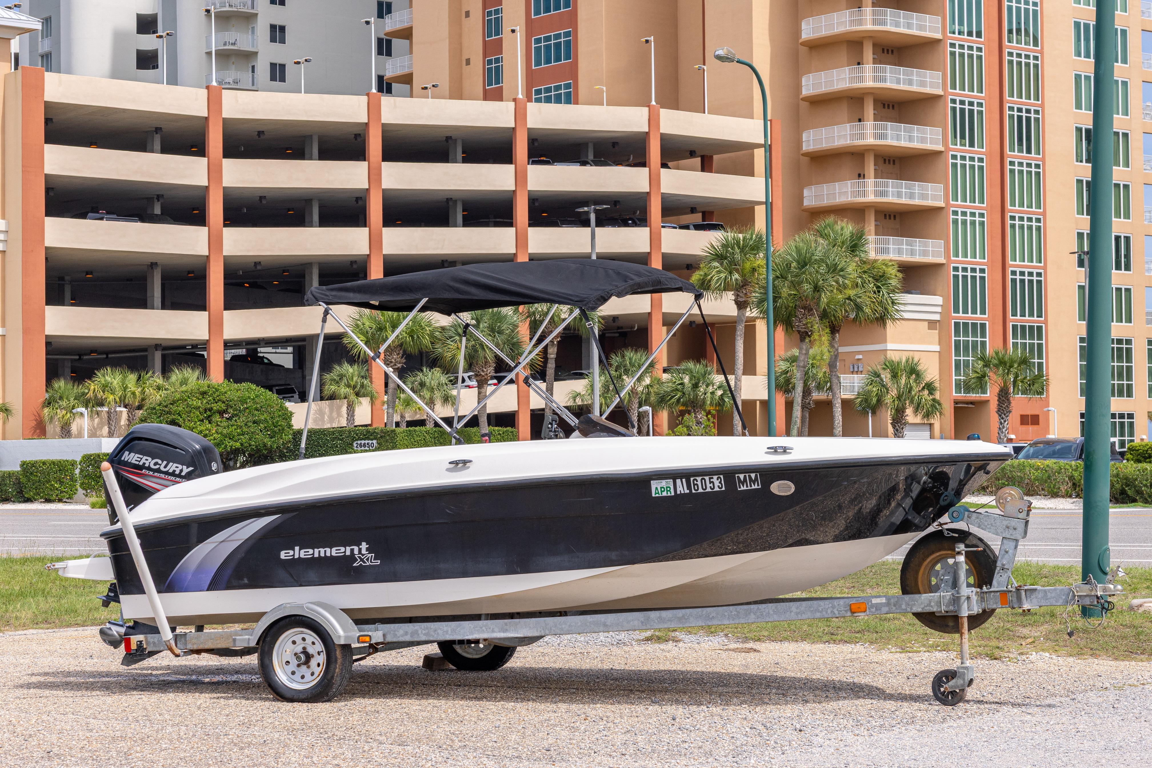 2015 Bayliner Element XL