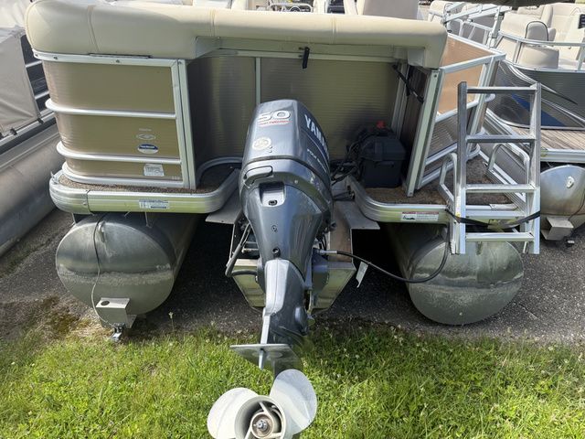 2012 Godfrey 220 c - 10