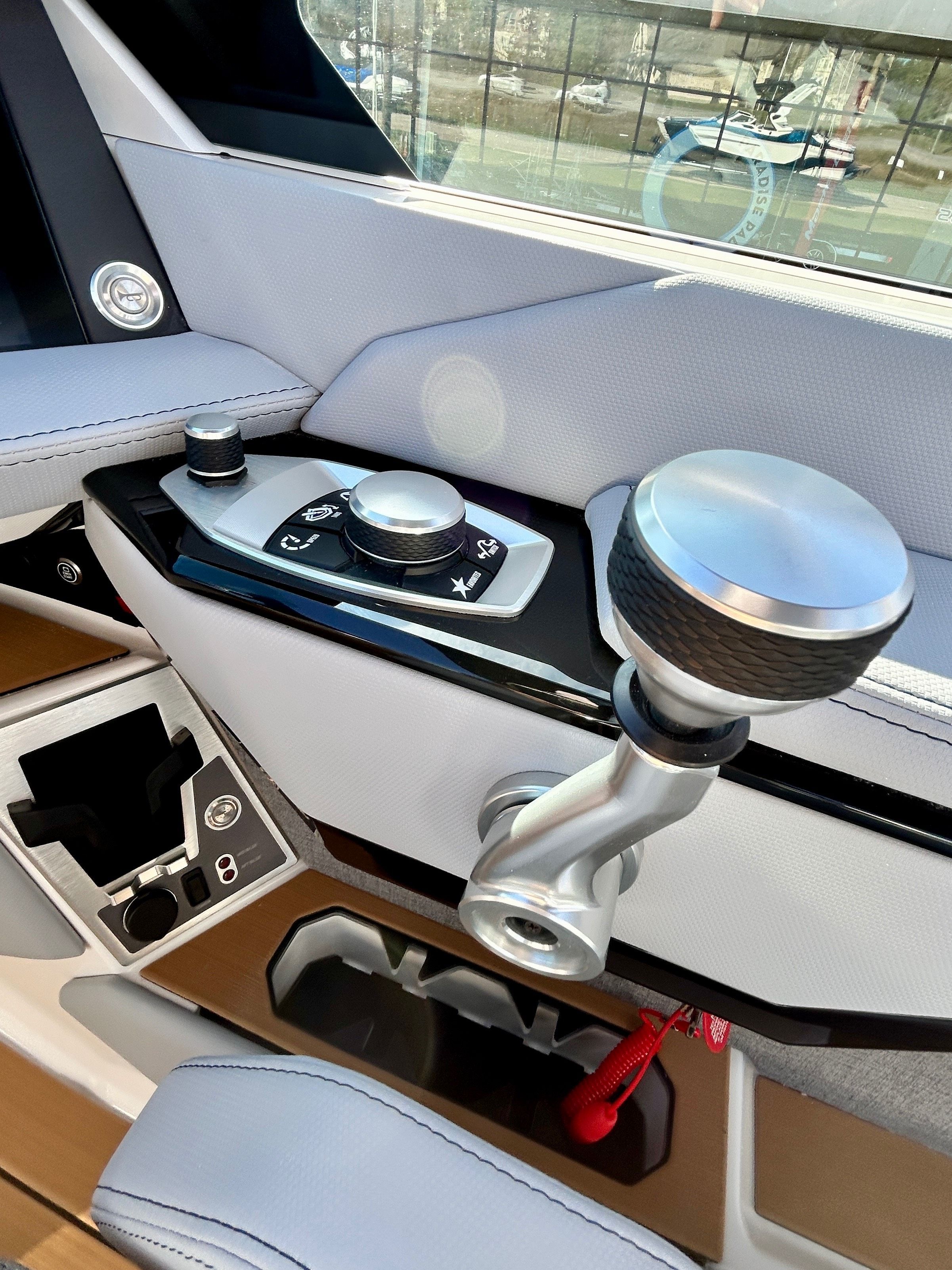2026 MasterCraft X24 - 34
