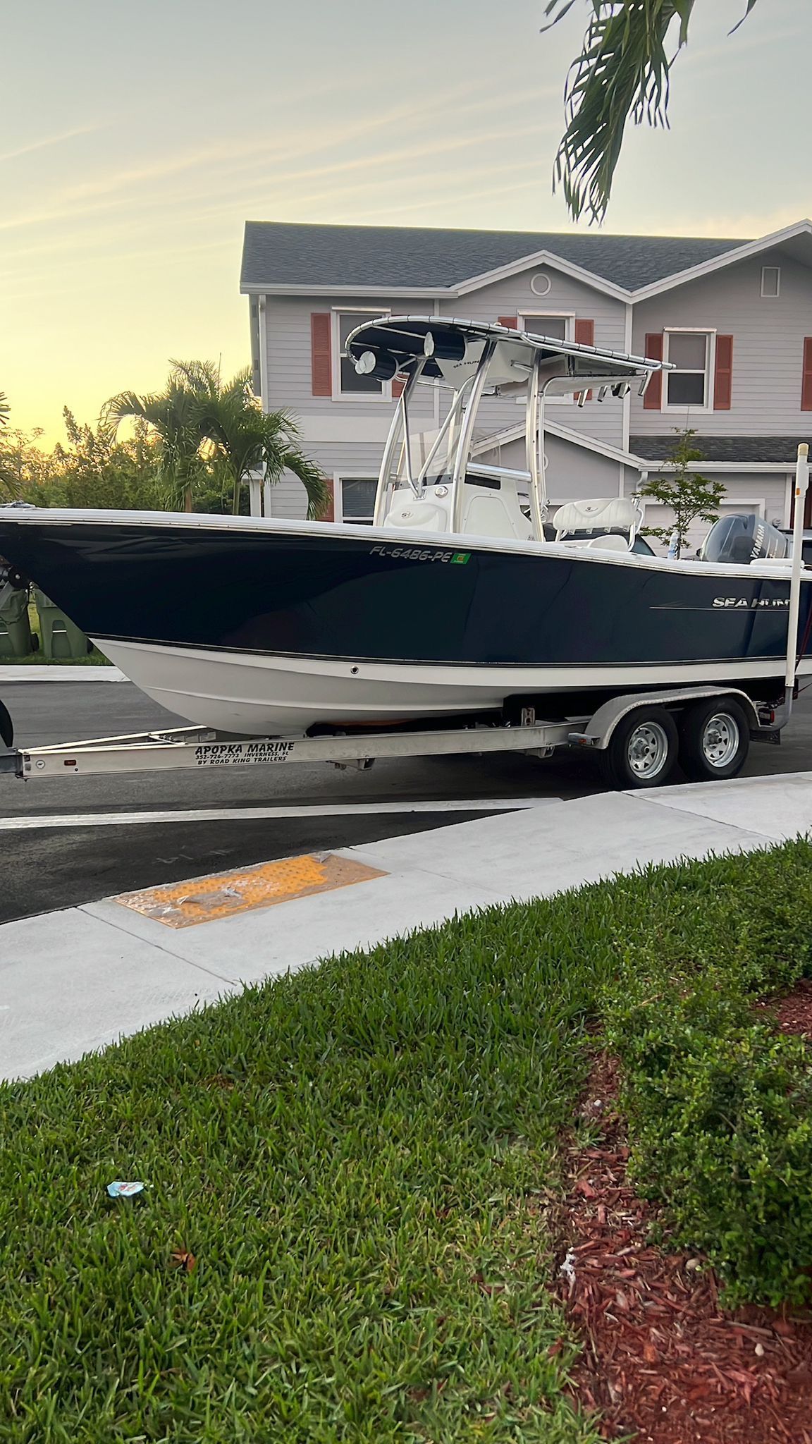 2012 Sea Hunt Triton 225