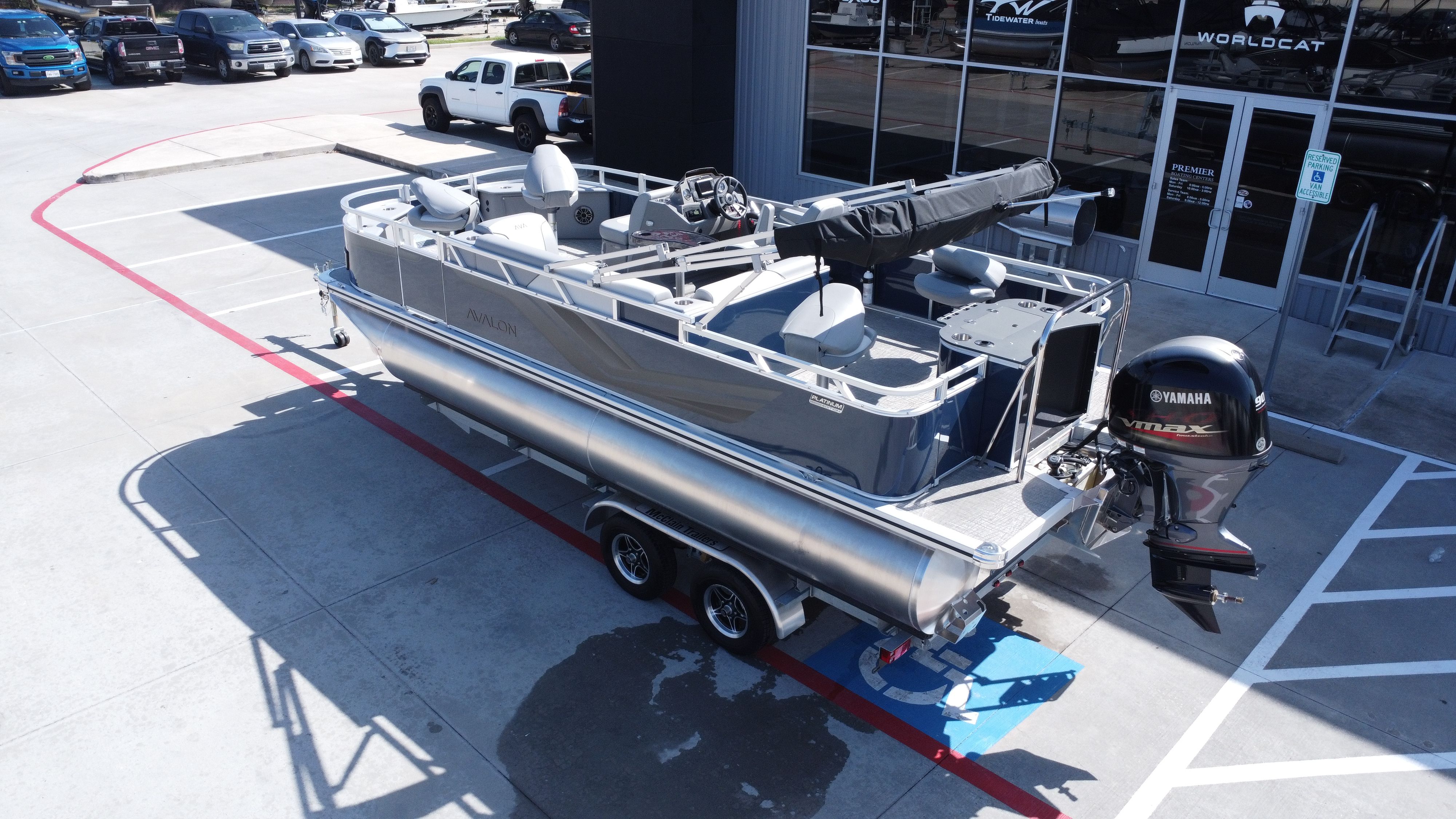 2025 Avalon Venture 85 Rear Fish - 21' - 16