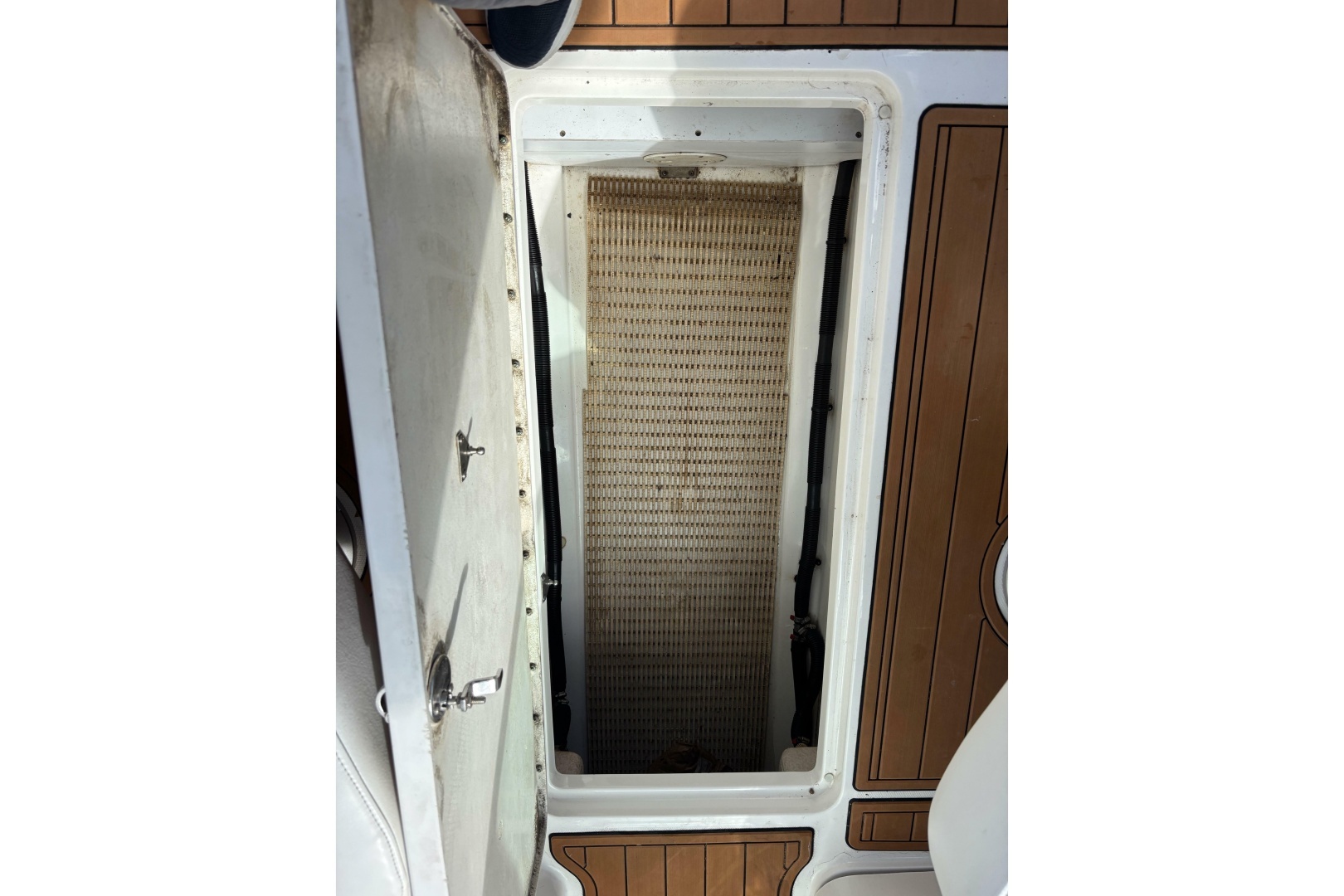 2008 Sea Ray 270 Sundeck - Image 34