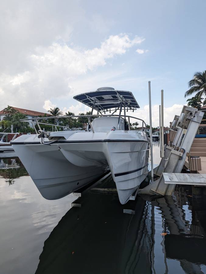 2000 Glacier Bay 260 Canyon Runner