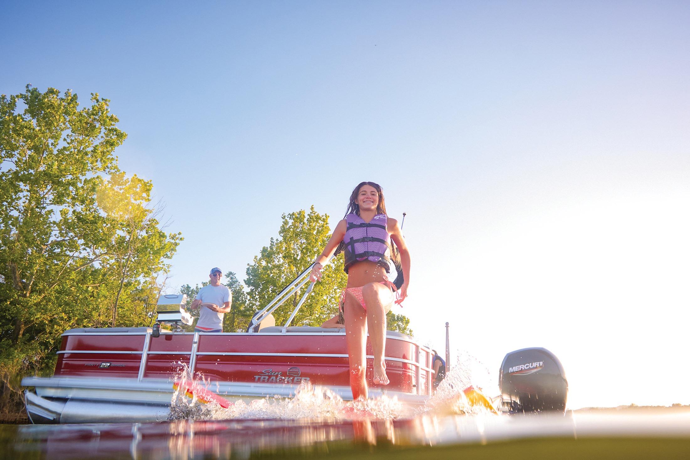 2026 Sun Tracker Party Barge 22 DLX - 7