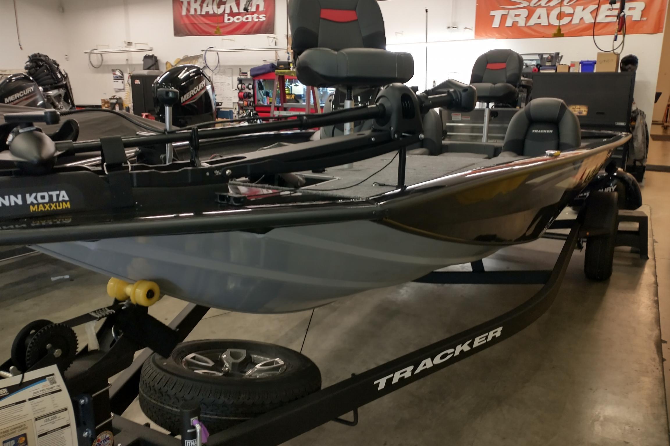 2026 Tracker Pro Team 195