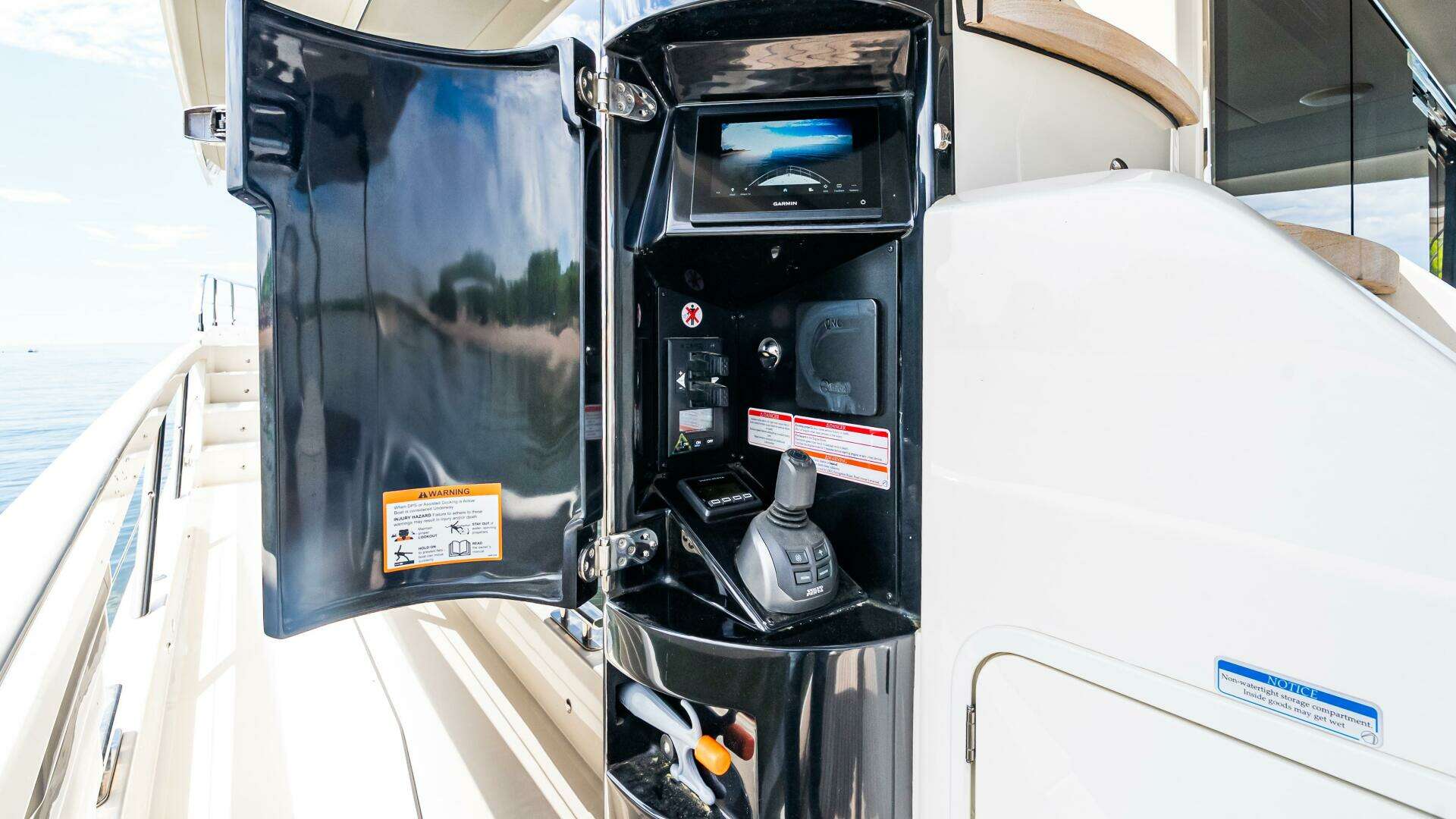2025 Absolute Navetta 64 - Image 86