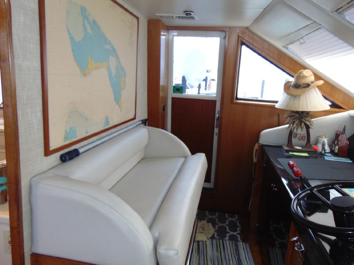1994 Viking Motor Yacht - 6
