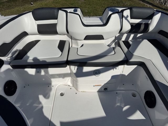 2026 Yamaha Boats 195S - 10