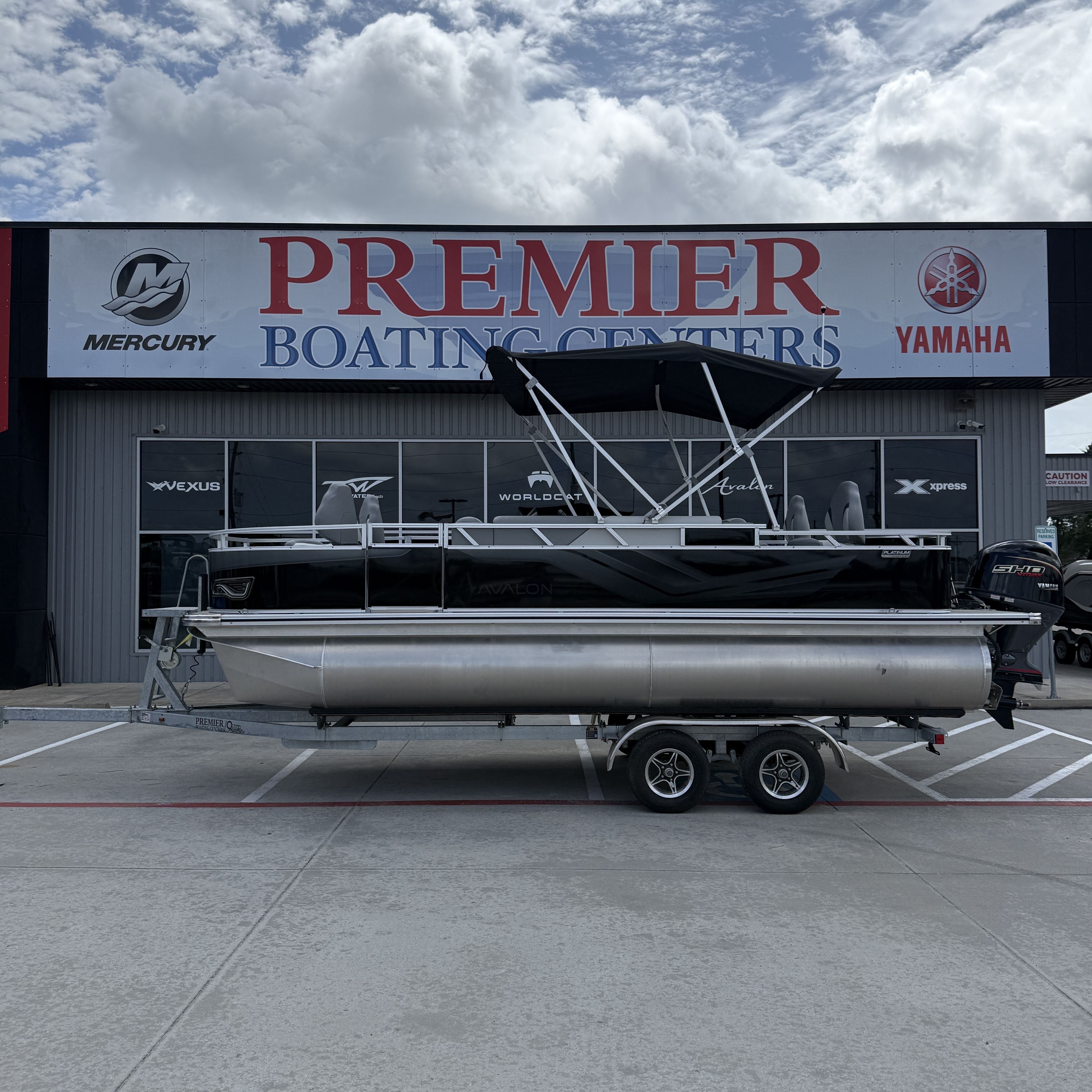 2026 Avalon Venture 85 Rear Fish - 21'