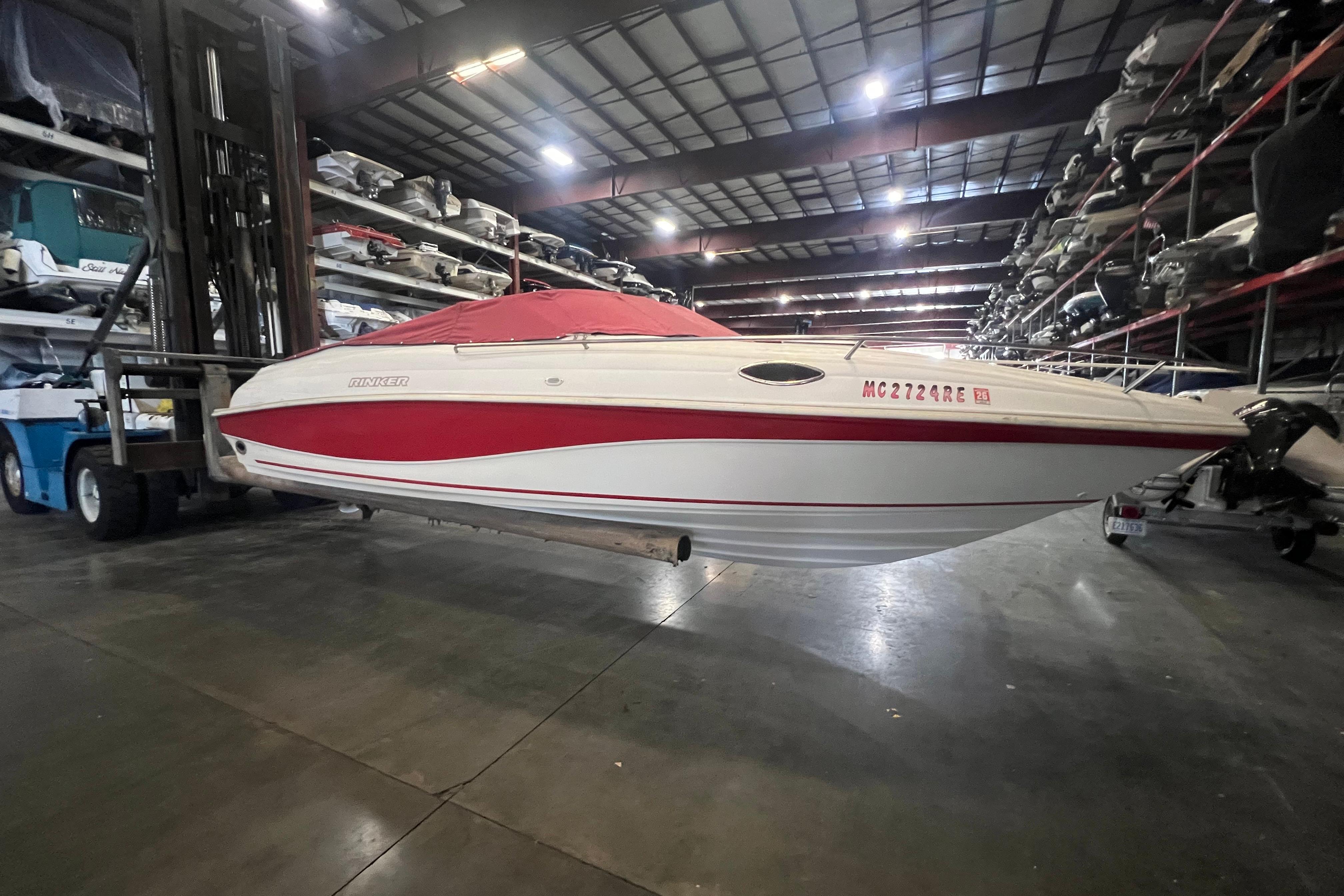 1996 Rinker 232 Captiva Cuddy