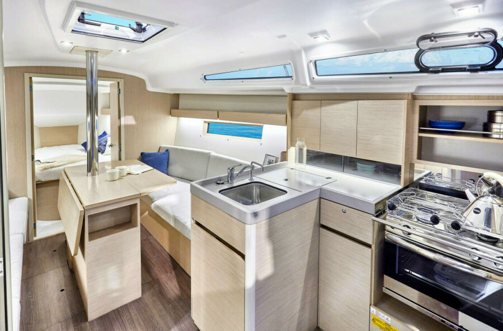 2026 Beneteau Oceanis 34.1 ELECTRIC - Image 8