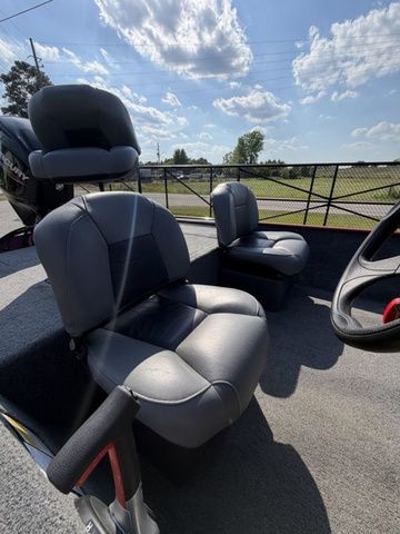 2024 Tracker Bass Tracker Classic XL - 7