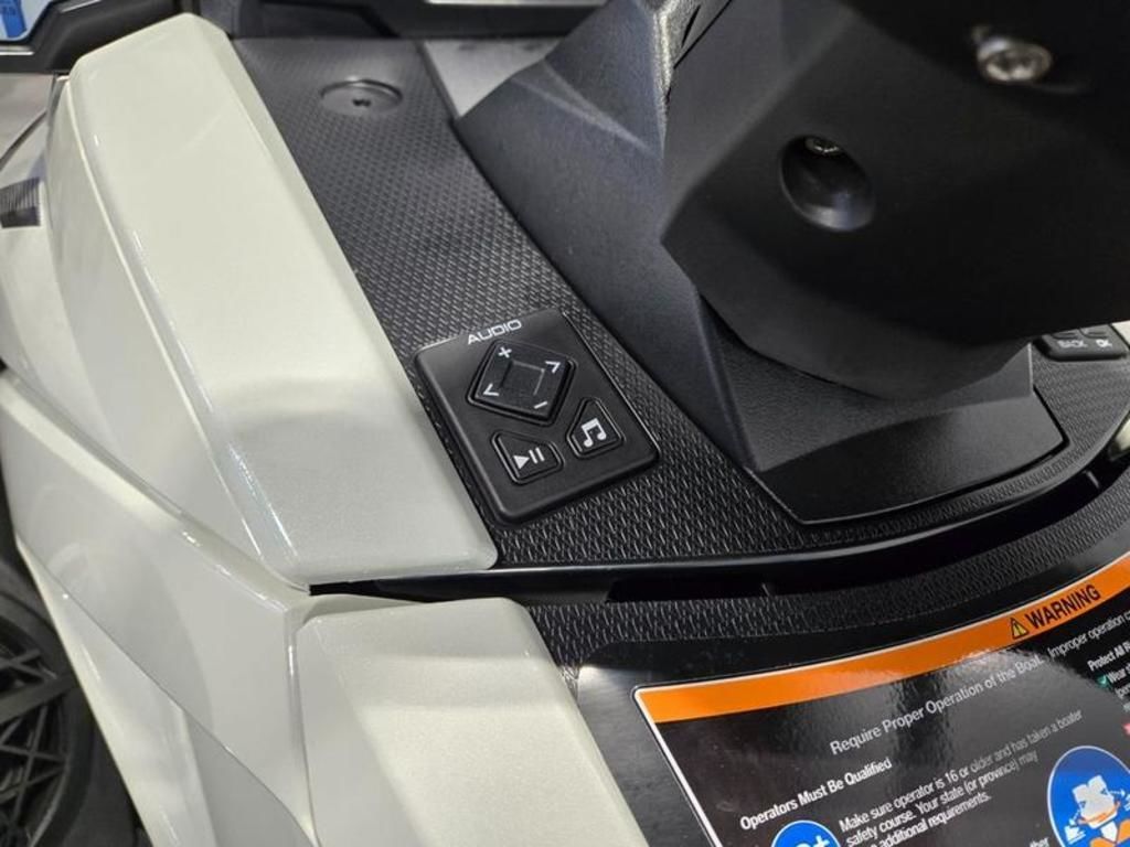 2026 Yamaha Boats VX Cruiser® HO with Audio - 10