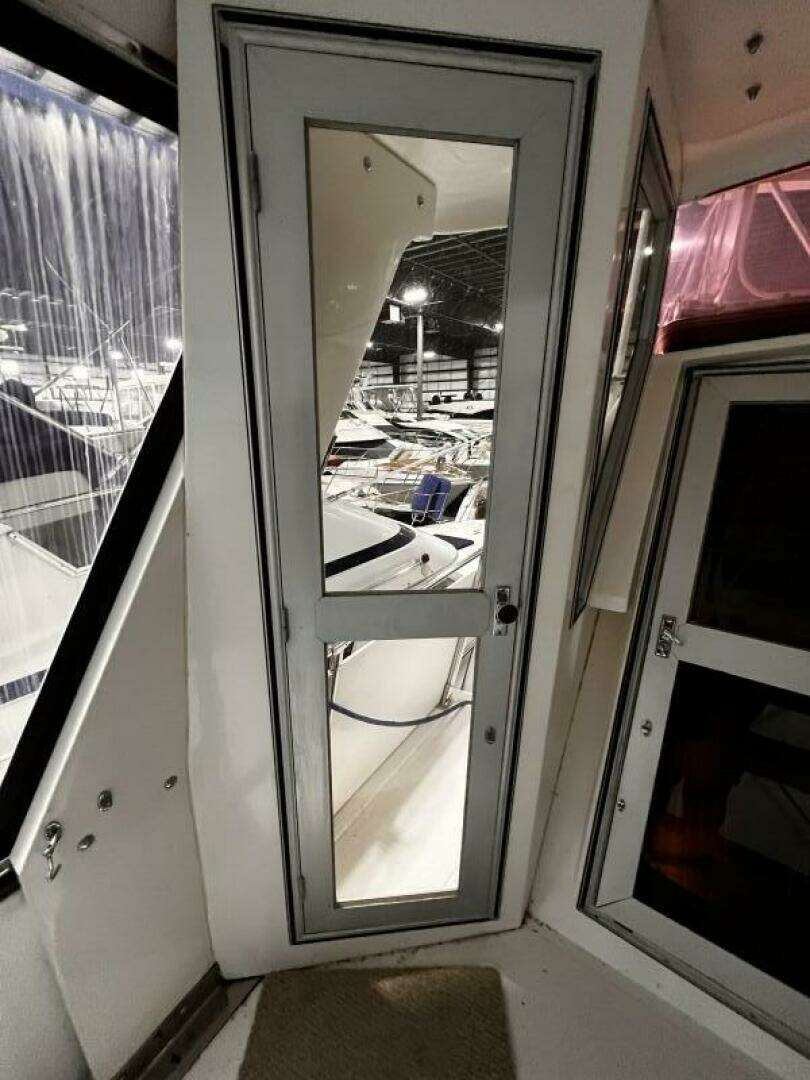 1989 Hi-Star 48 Sundeck - Image 6