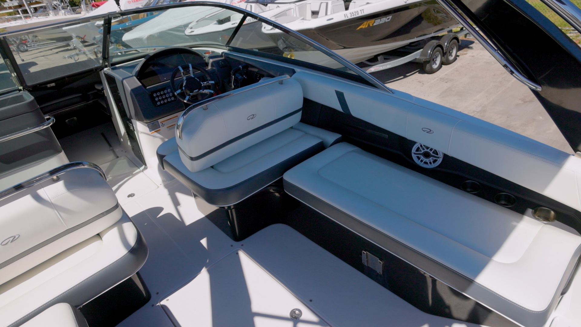 2017 Regal 29 OBX - Image 11