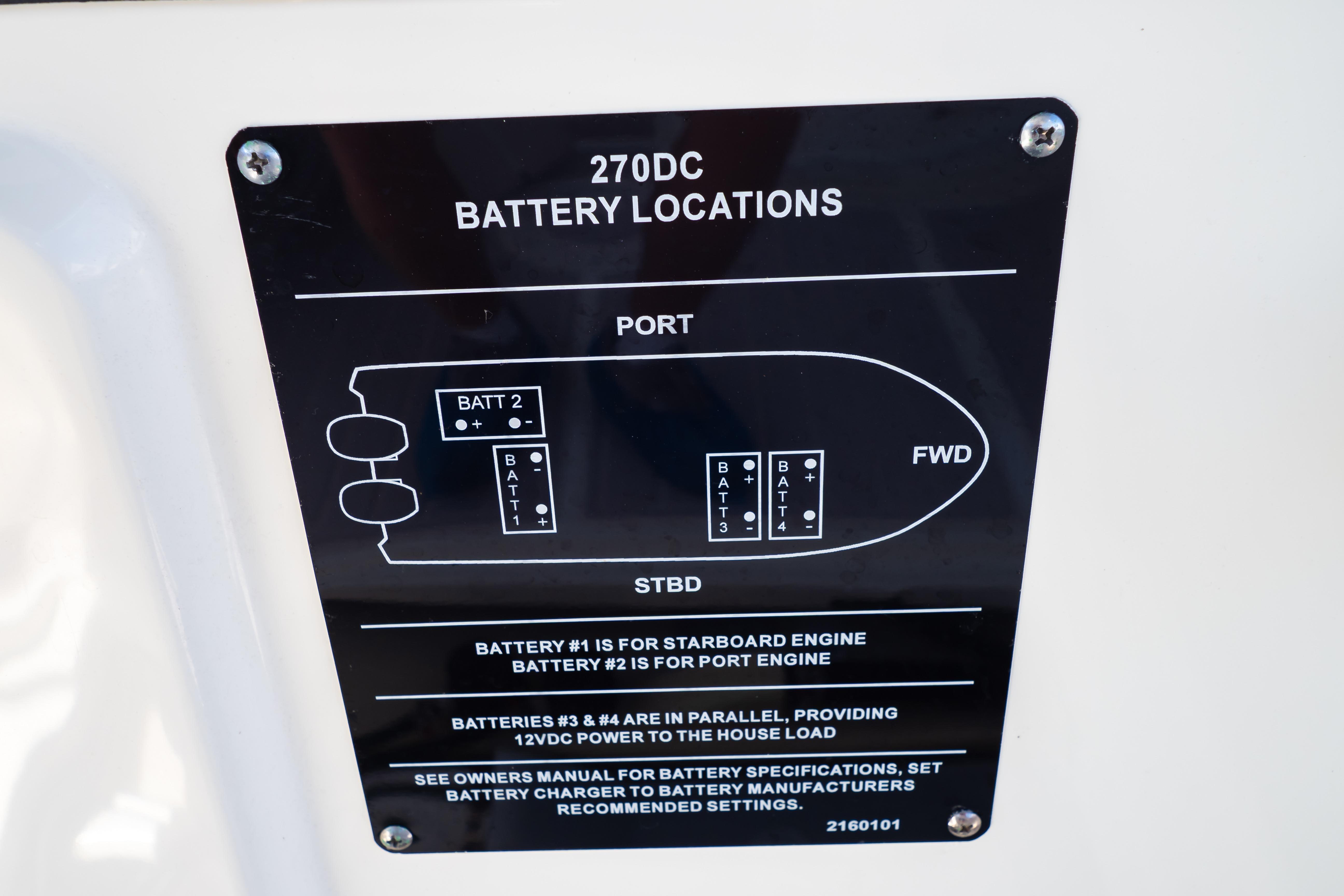 Battery location diagram for 2019 Boston Whaler 270 Vantage boat.