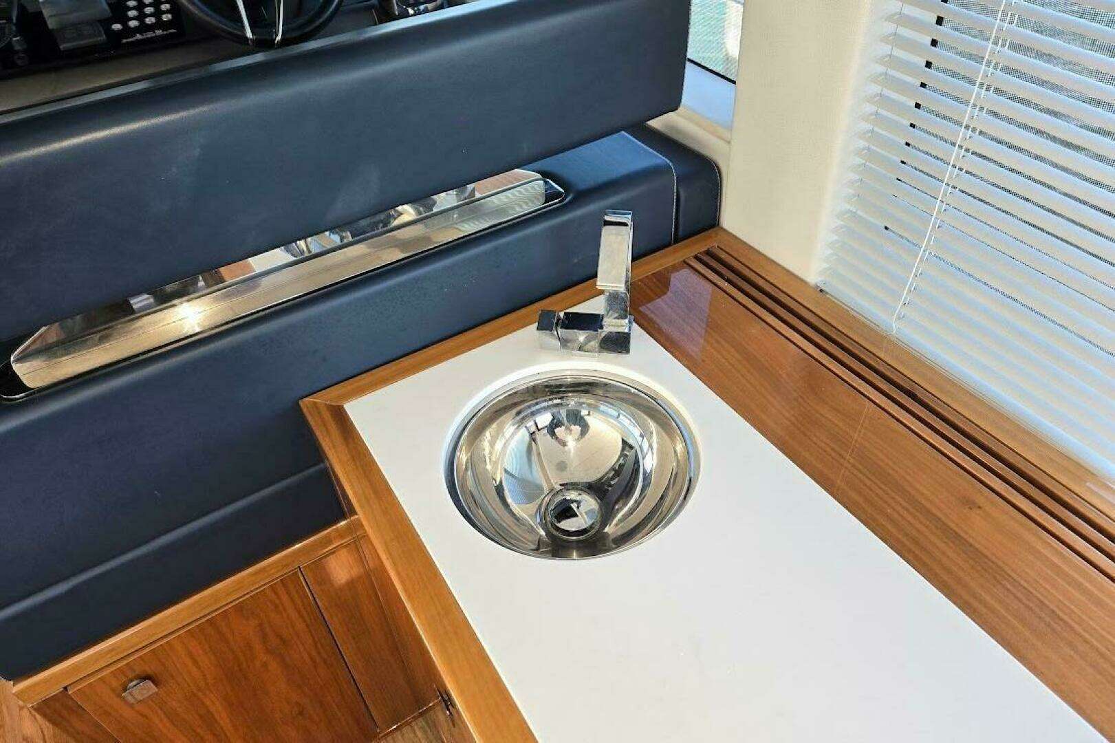 2019 Sunseeker Predator 50 - Image 16