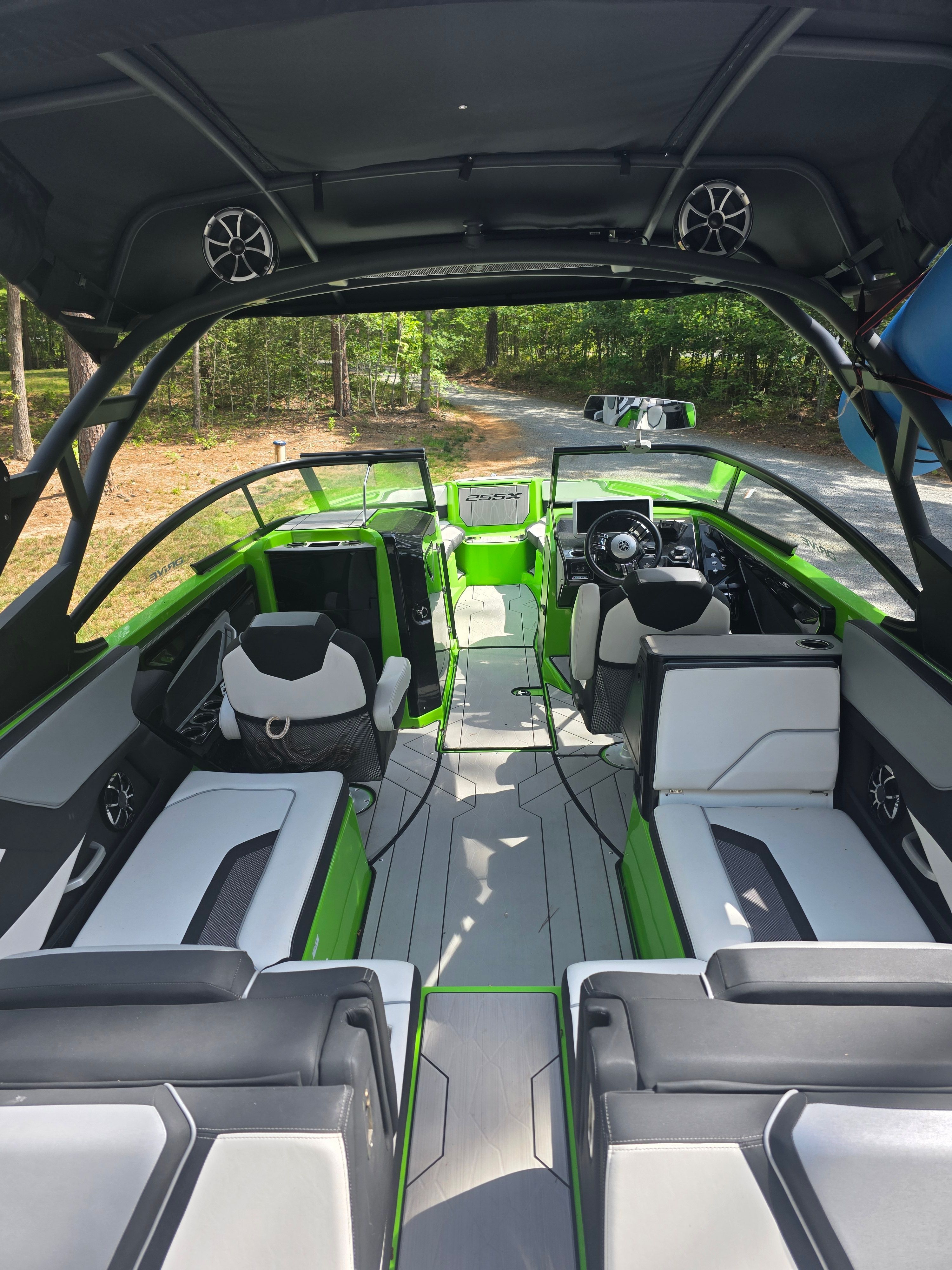2022 Yamaha Boats 255XD - 8