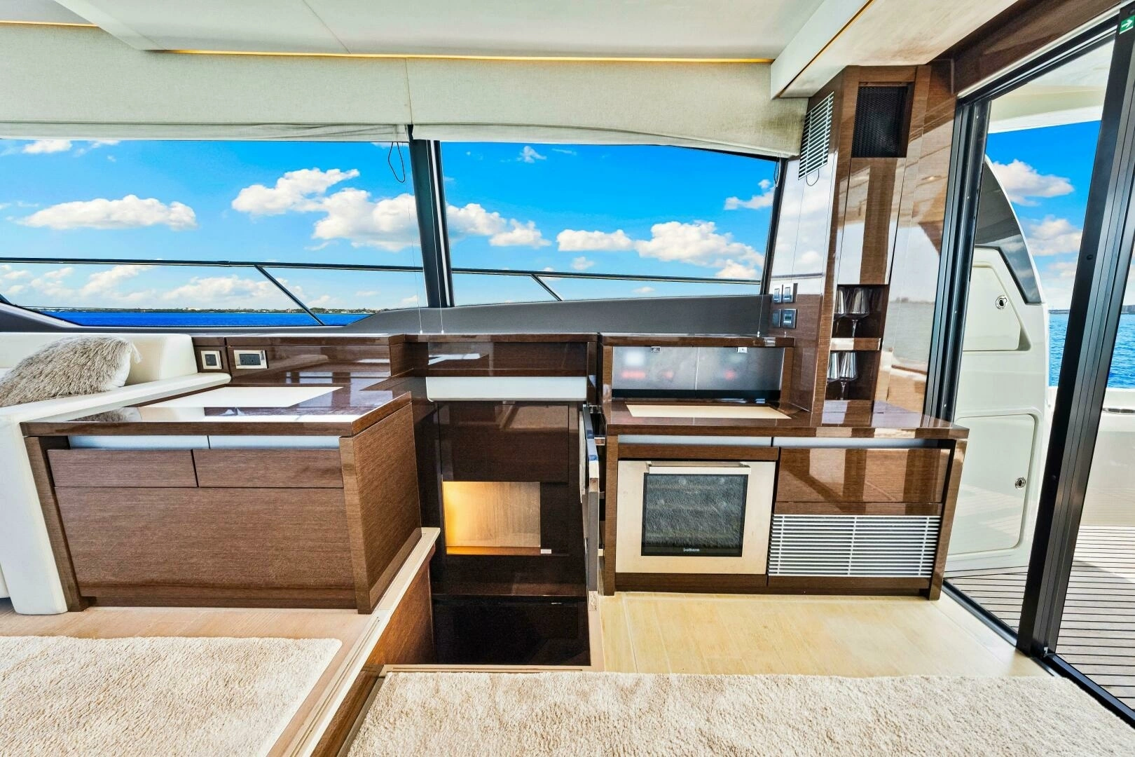 2019 Prestige 630 Flybridge - Image 31