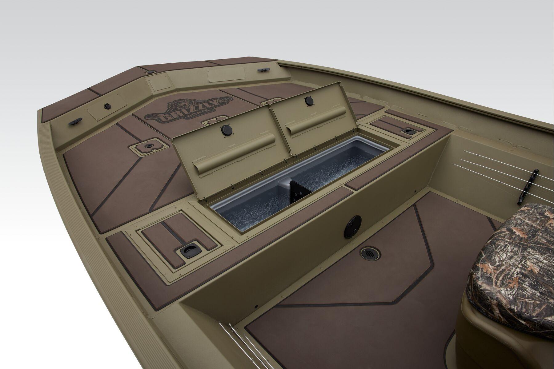 2026 Tracker Grizzly 2072 CC - 34