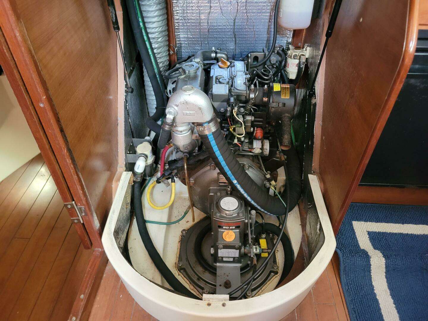 2013 Hunter 33 - Image 12