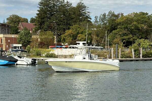 2008 Boston Whaler 320 Outrage