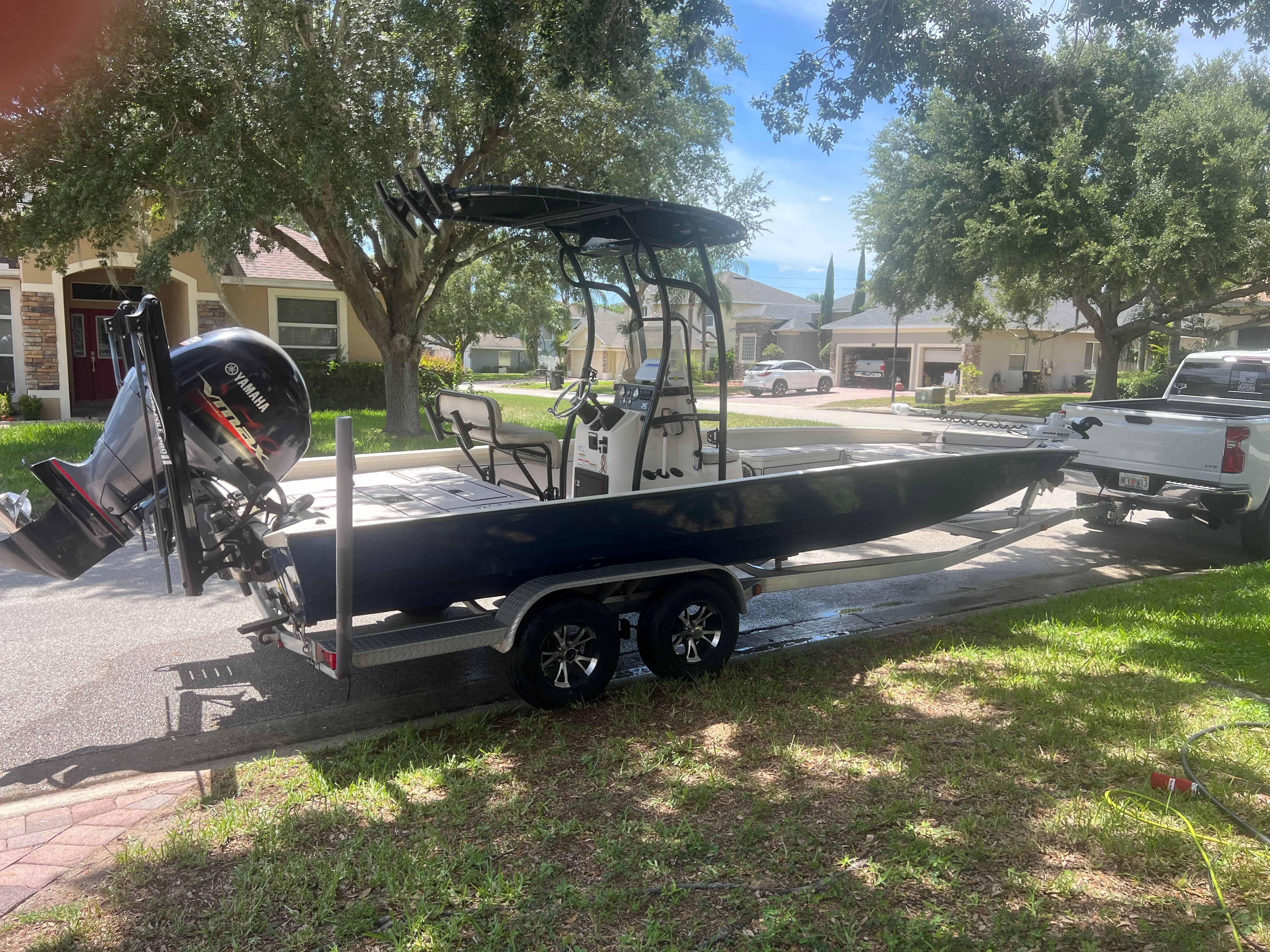 2016 Xpress H24B Bay