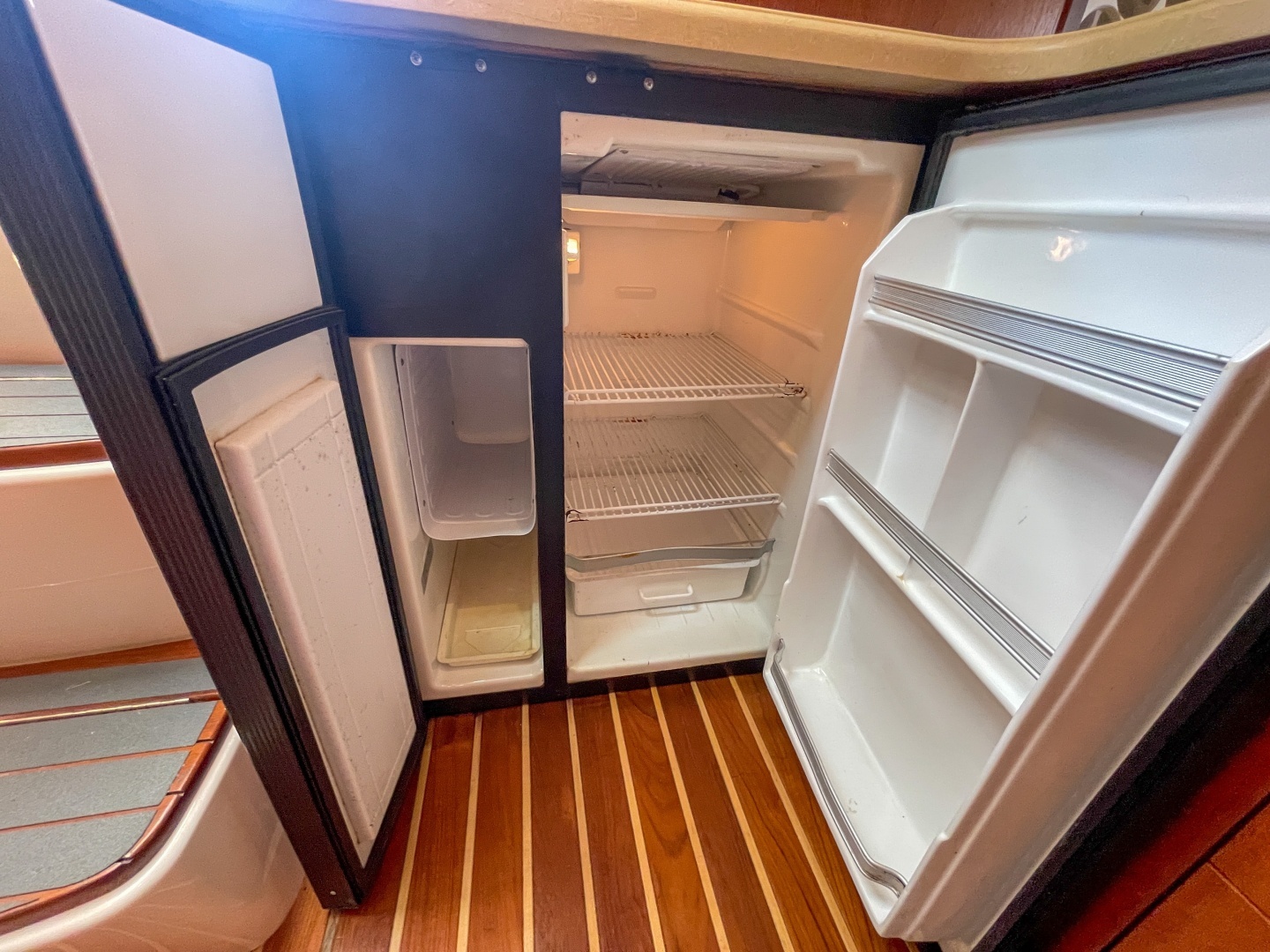 2004 Tiara Yachts 3800 Open - Image 39