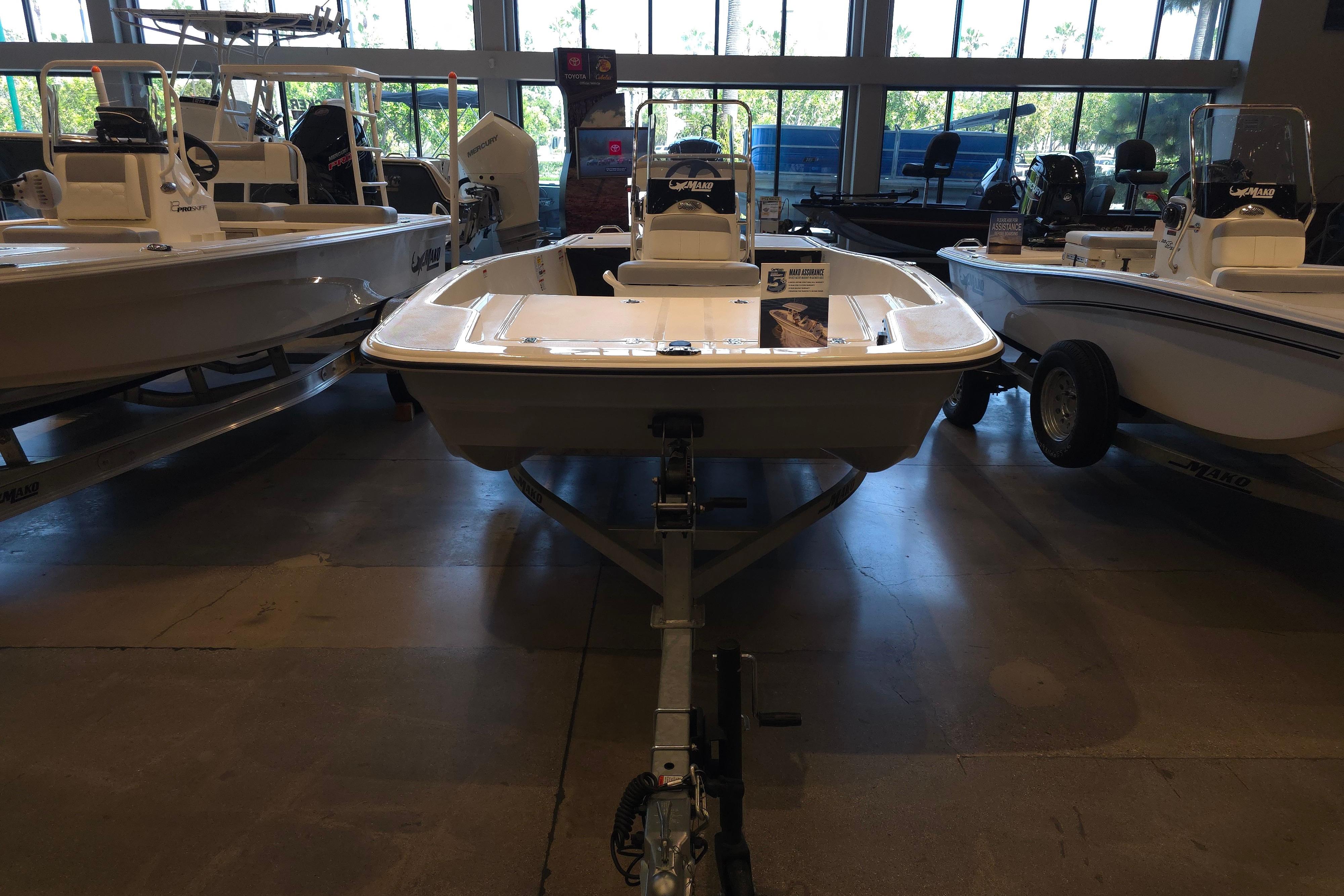 2026 Mako Pro Skiff 17 CC