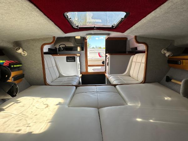 1989 Hallett 270T - 10