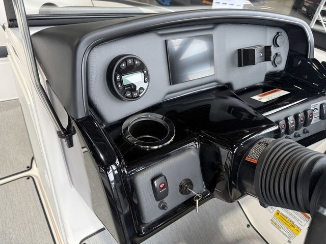 2026 Yamaha Boats AR195 - 17