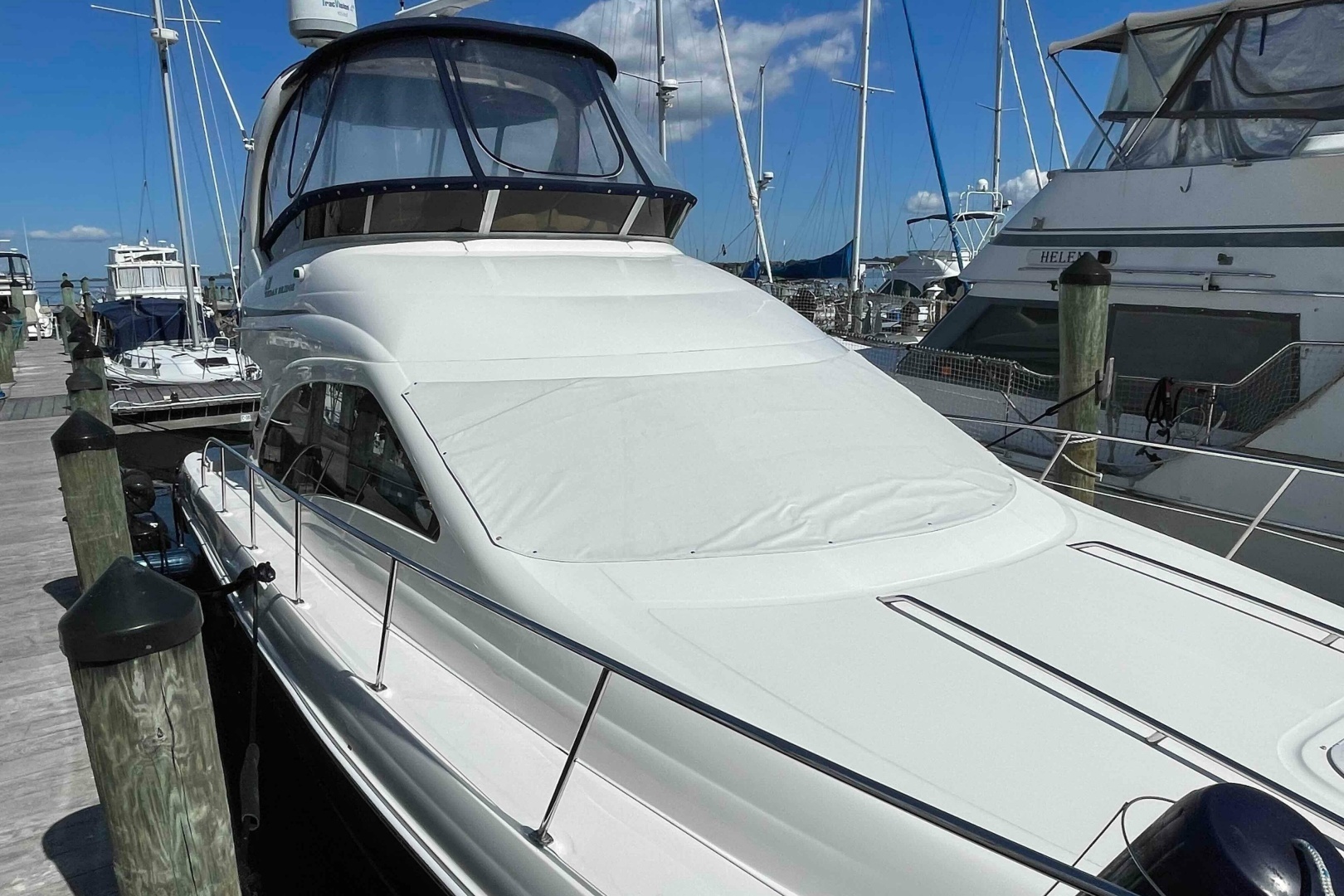 2005 Sea Ray 420 Sedan Bridge - Image 8