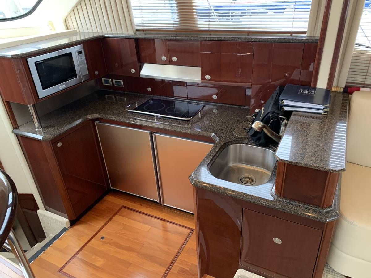 2007 Sea Ray 52 Sedan Bridge - 14