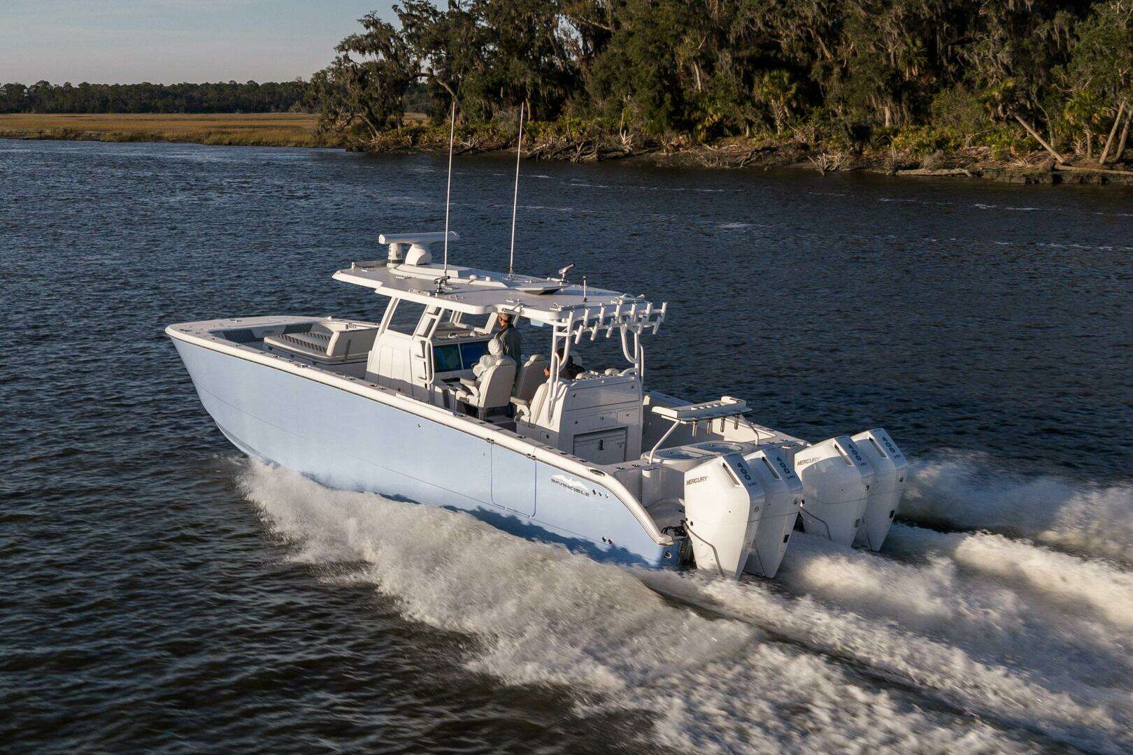 2024 Invincible 40 CAT - Image 14