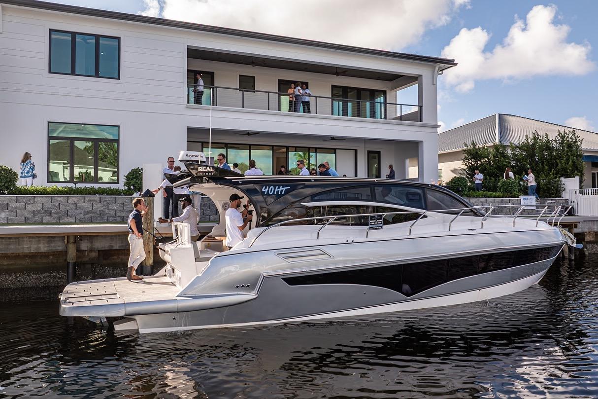 2025 Real 40 HT Luxury
